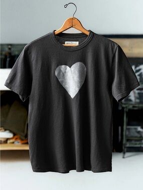 Imogene + Willie Unisex Charcoal Gray Graphic Heart T-Shirt S